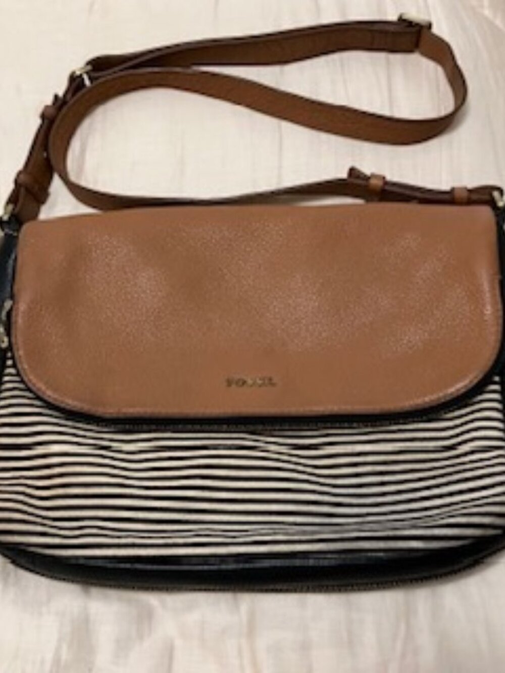 Fossill Vintage Shoulder Expandable Bag